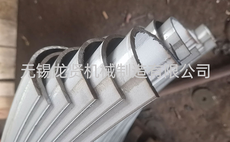 封頭上半管碰見(jiàn)接管怎么繞？
